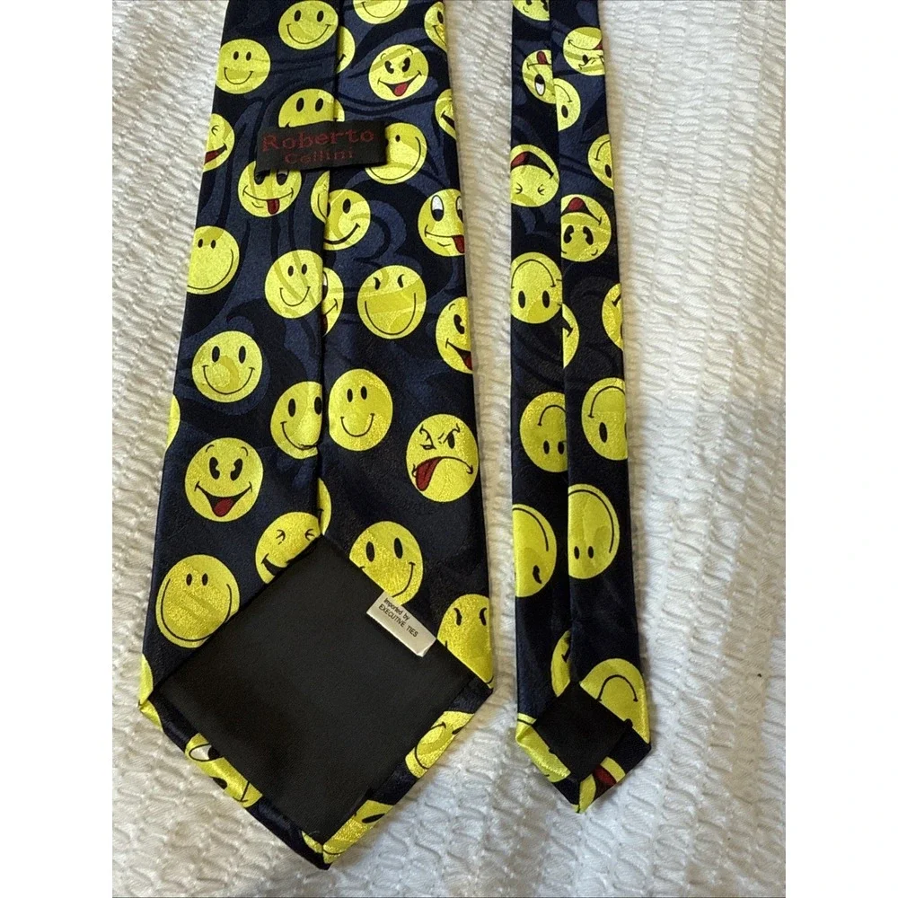 Roberto Cellini  Mens Tie Black/Yellow Variety Of Emoji Faces Funny Joke Happy